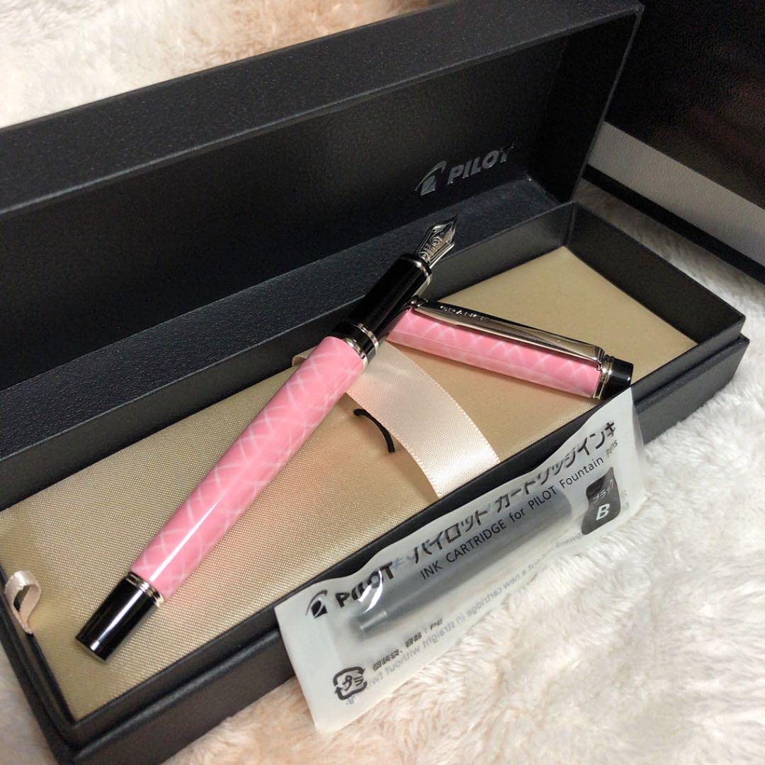 特別コラボアイテム」 パイロット 万年筆 グランセ パールピンク色 14K